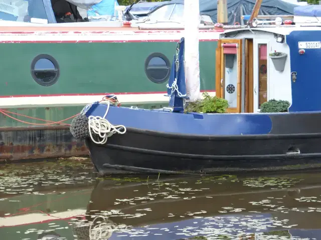 Staffordshire/Cain Narrowboat 57ft