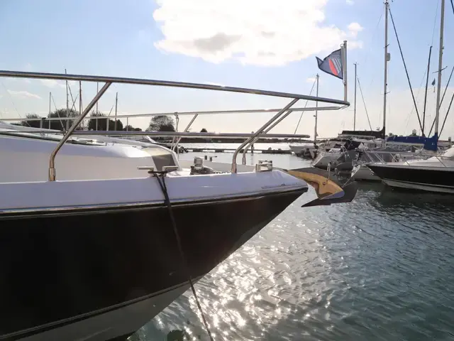 Fairline Squadron 42