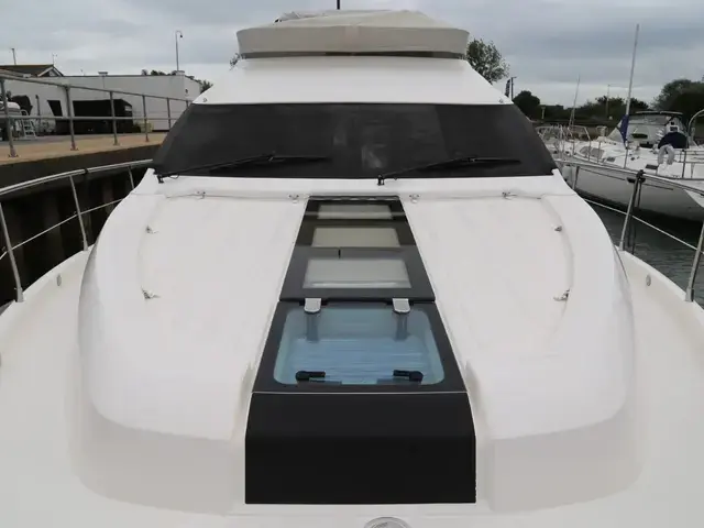 Fairline Squadron 42