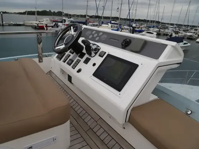 Fairline Squadron 42