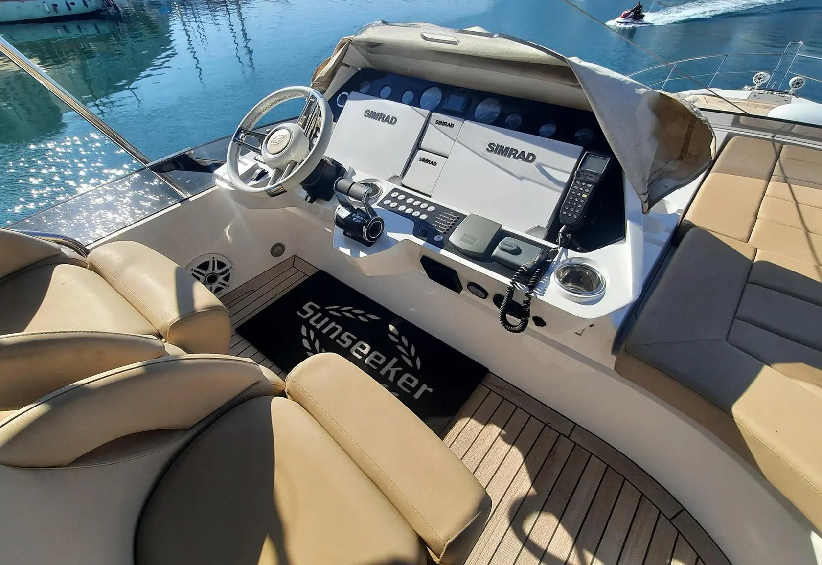 2015 Sunseeker 68 sport yacht