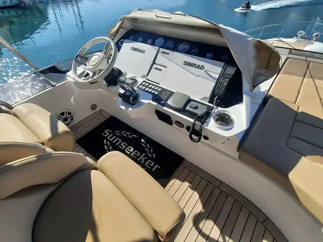 Sunseeker 68 Sport Yacht