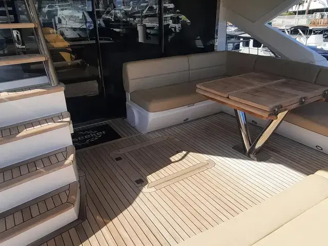 Sunseeker 68 Sport Yacht