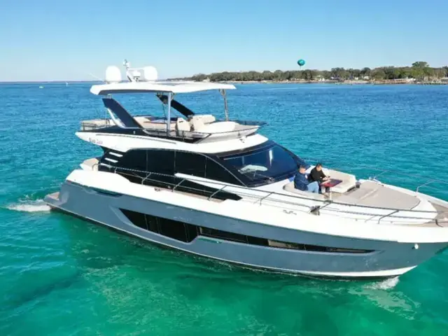 Fairline Squadron