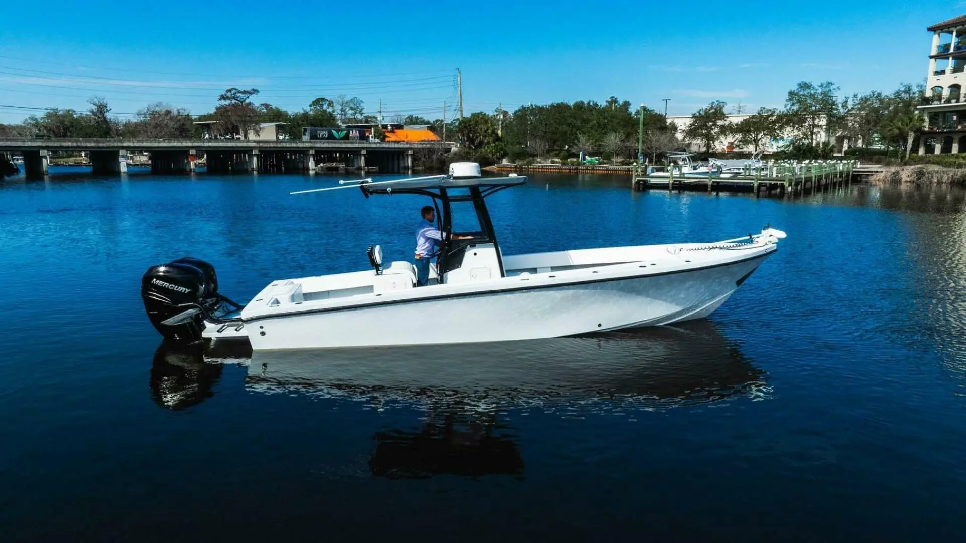 2001 Privateer 28 center console