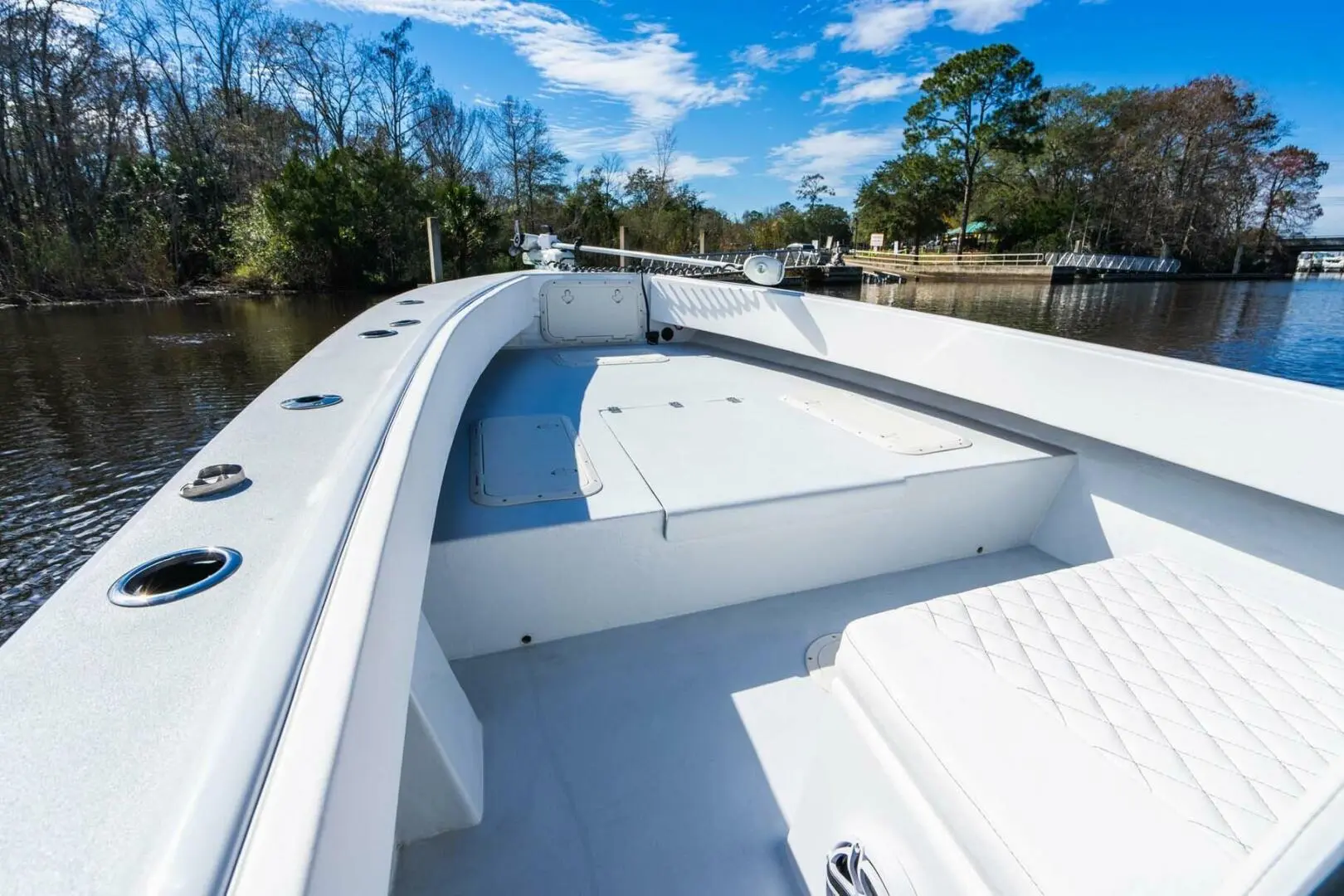 2001 Privateer 28 center console