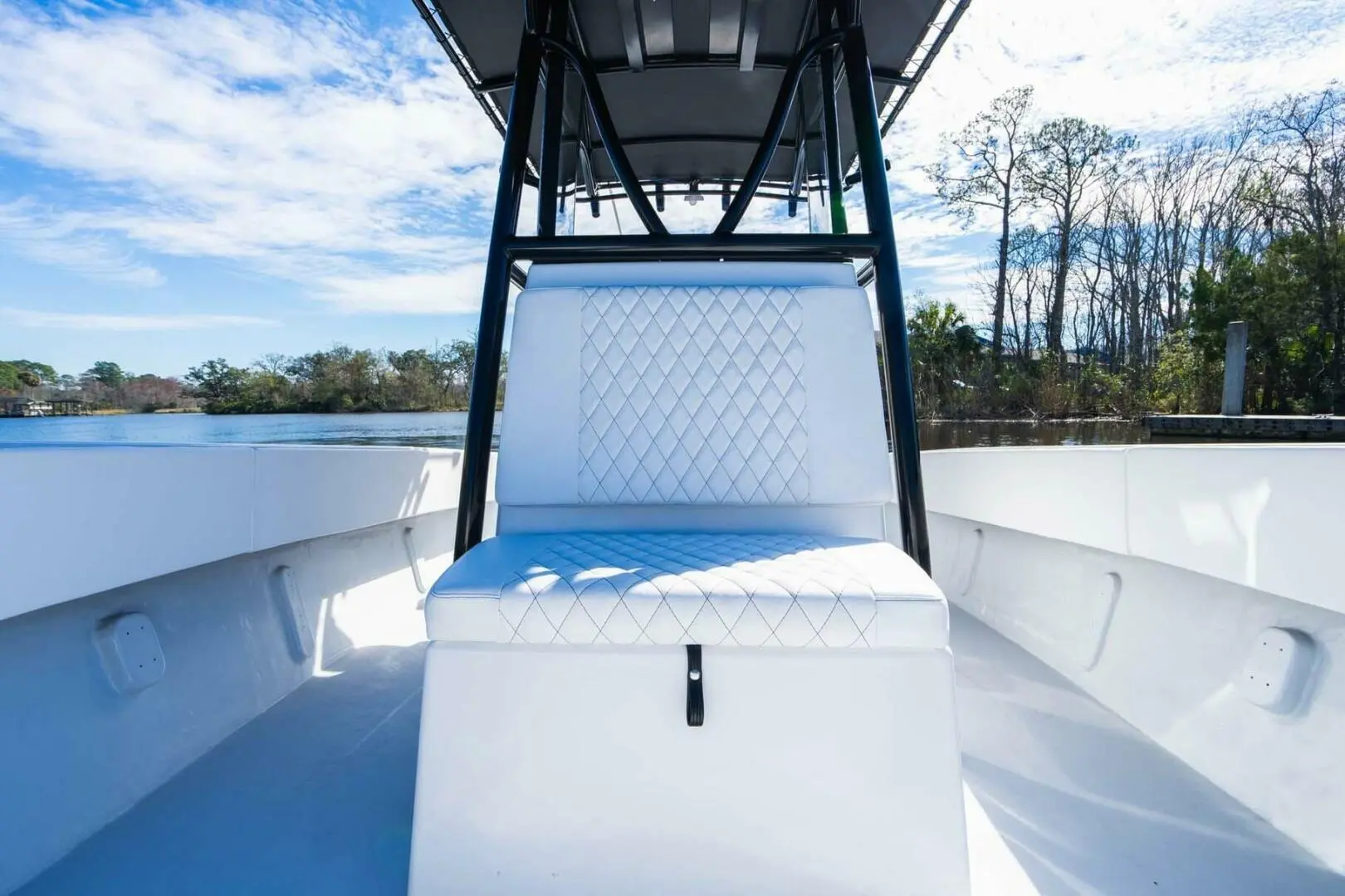 2001 Privateer 28 center console