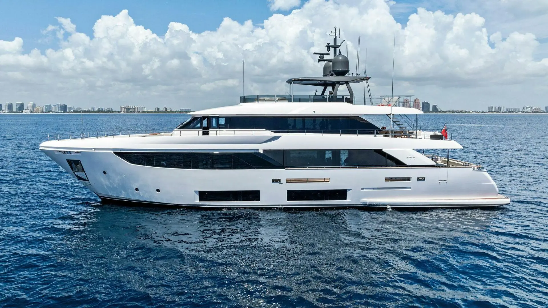 2024 Custom navetta 33