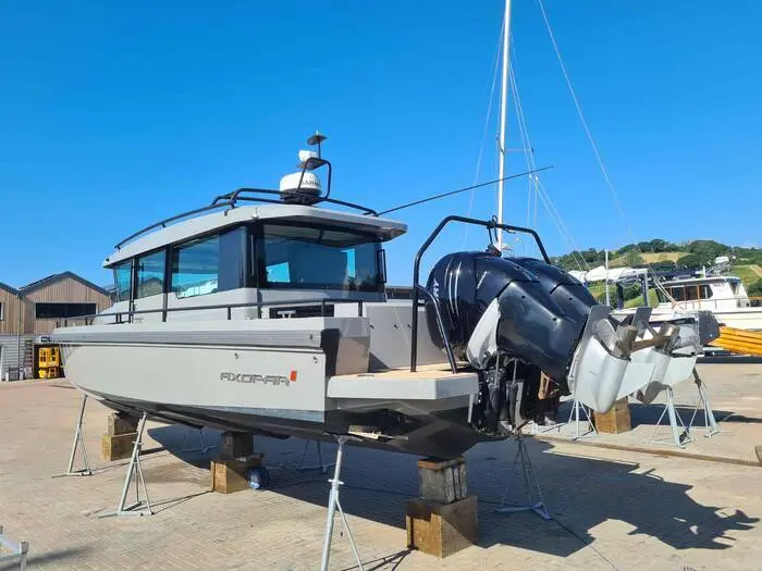 2016 Axopar 37 cabin ac model r