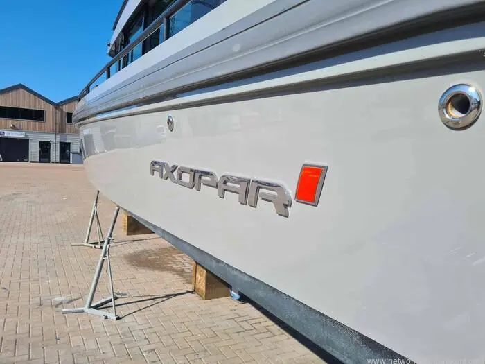 2016 Axopar 37 cabin ac model r