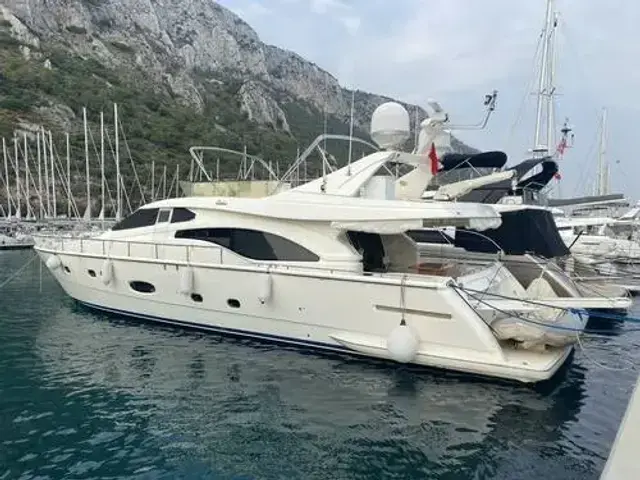 Ferretti Yachts 680