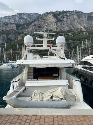 2004 Ferretti 680