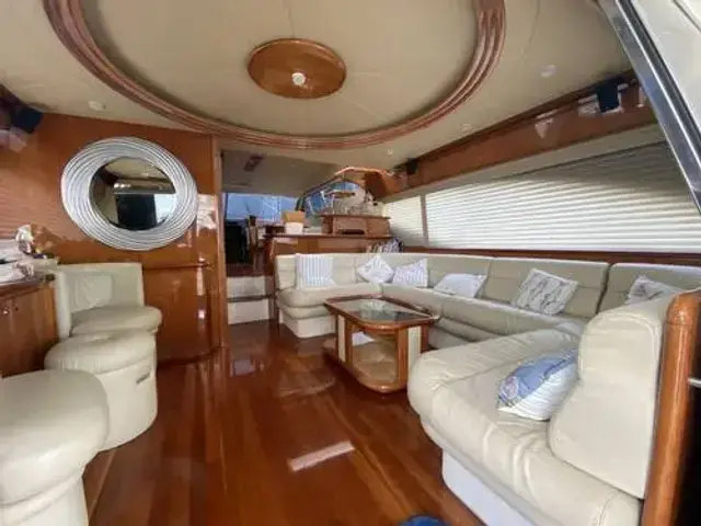 Ferretti Yachts 680