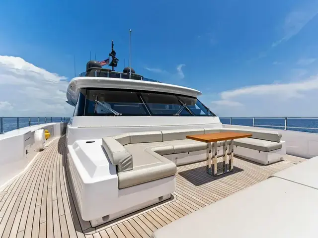 Custom Line Navetta 33