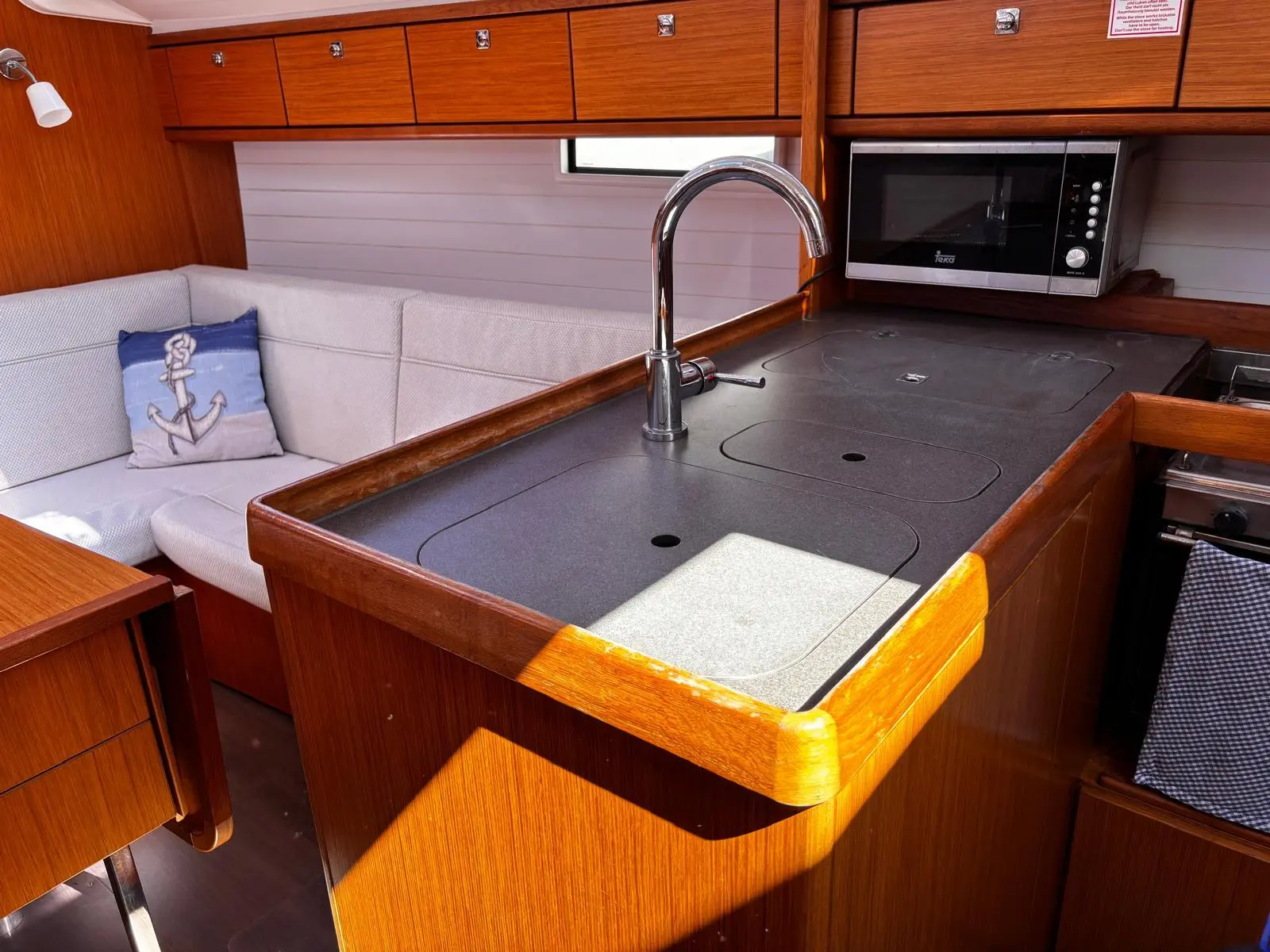 2015 Bavaria cruiser 37