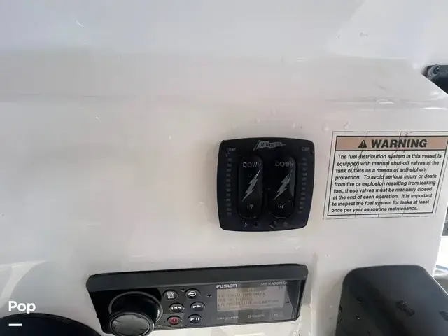 Century 2200 Center Console