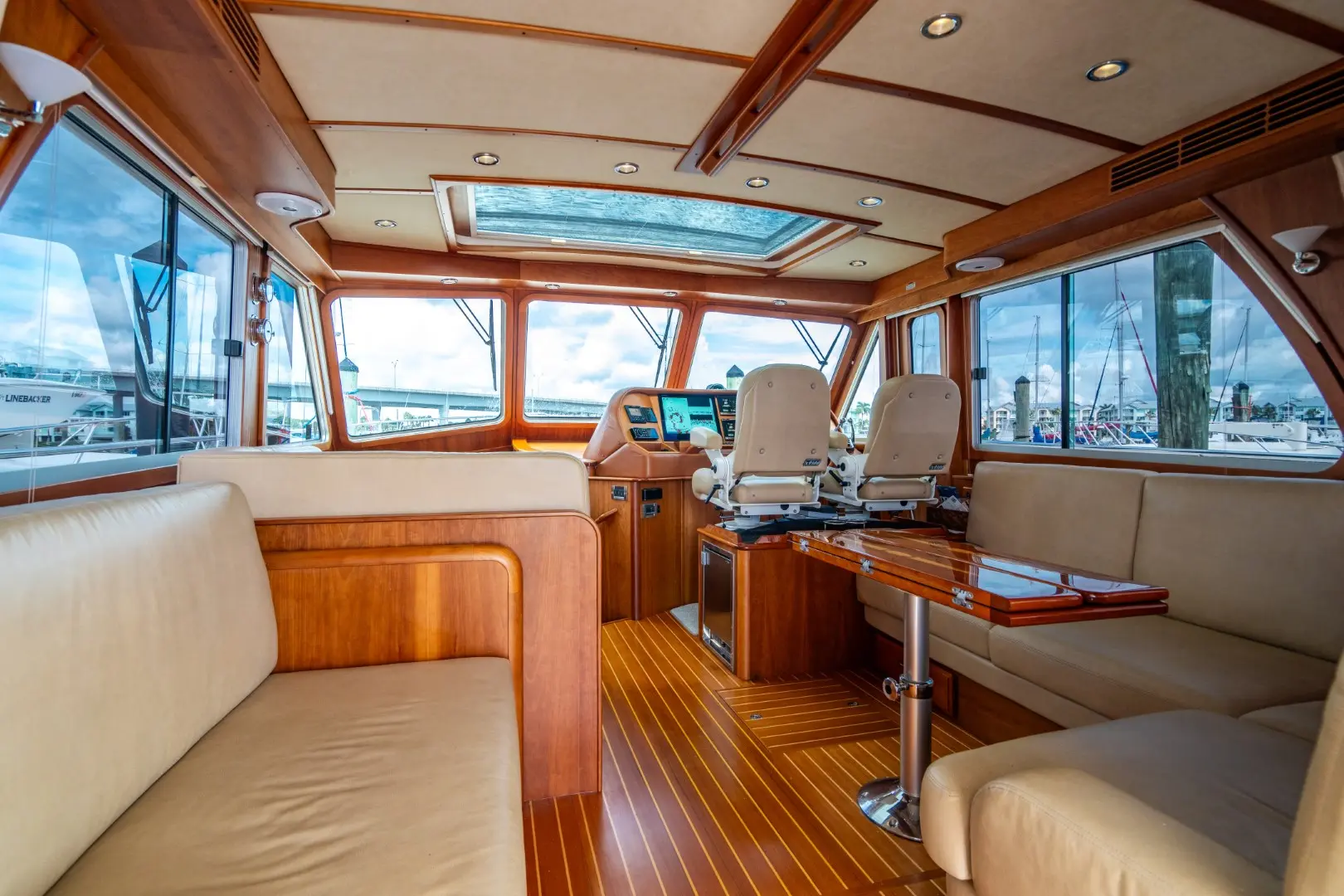 2015 Sabre 48 salon express