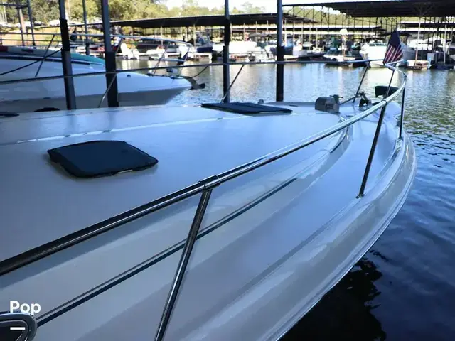 Sea Ray 330 Sundancer