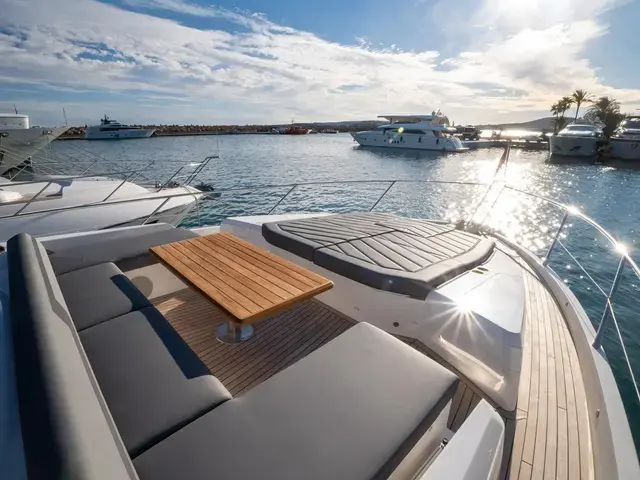 Sunseeker Predator 74 Xps