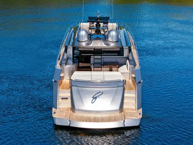 Pershing 74