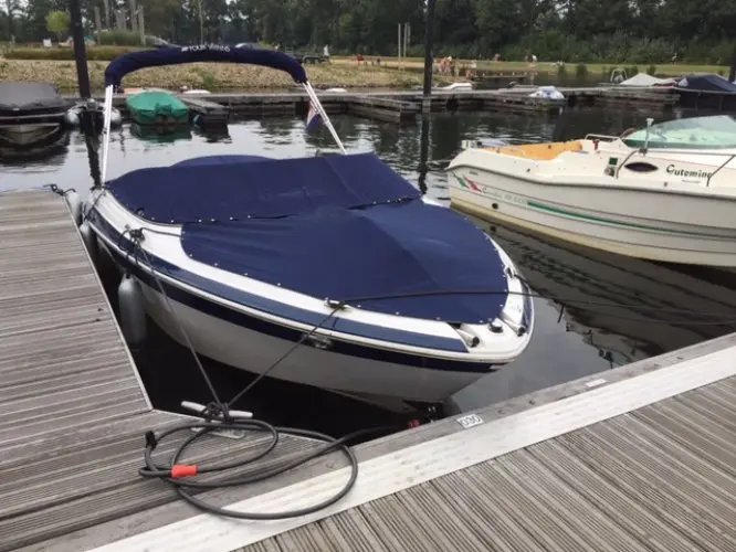 2006 Four Winns h200