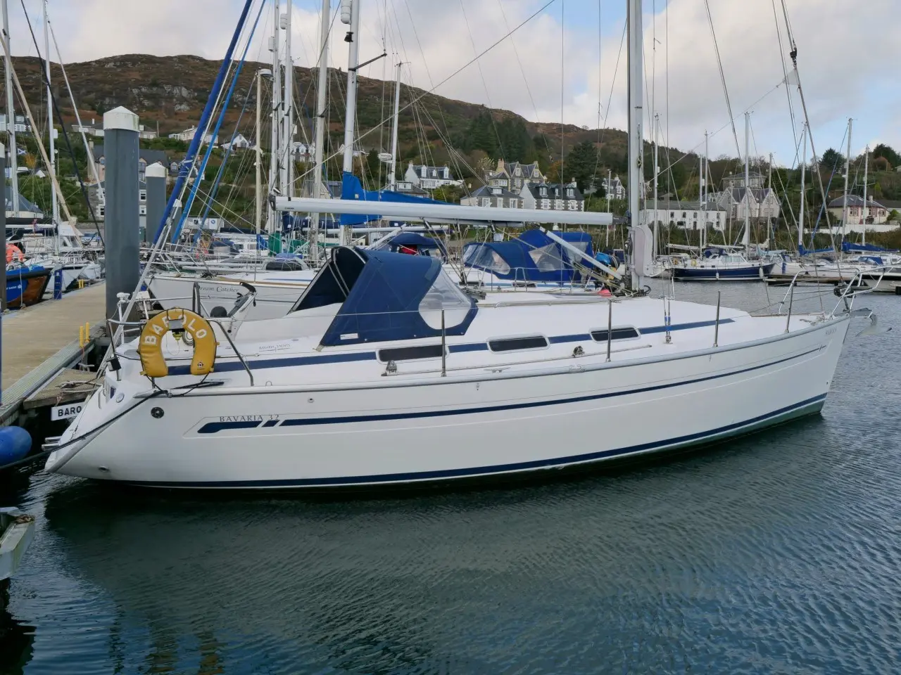 2003 Bavaria 32