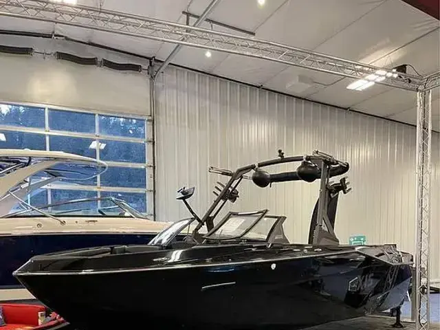 Axis Boats WAKE RESEARCH T250