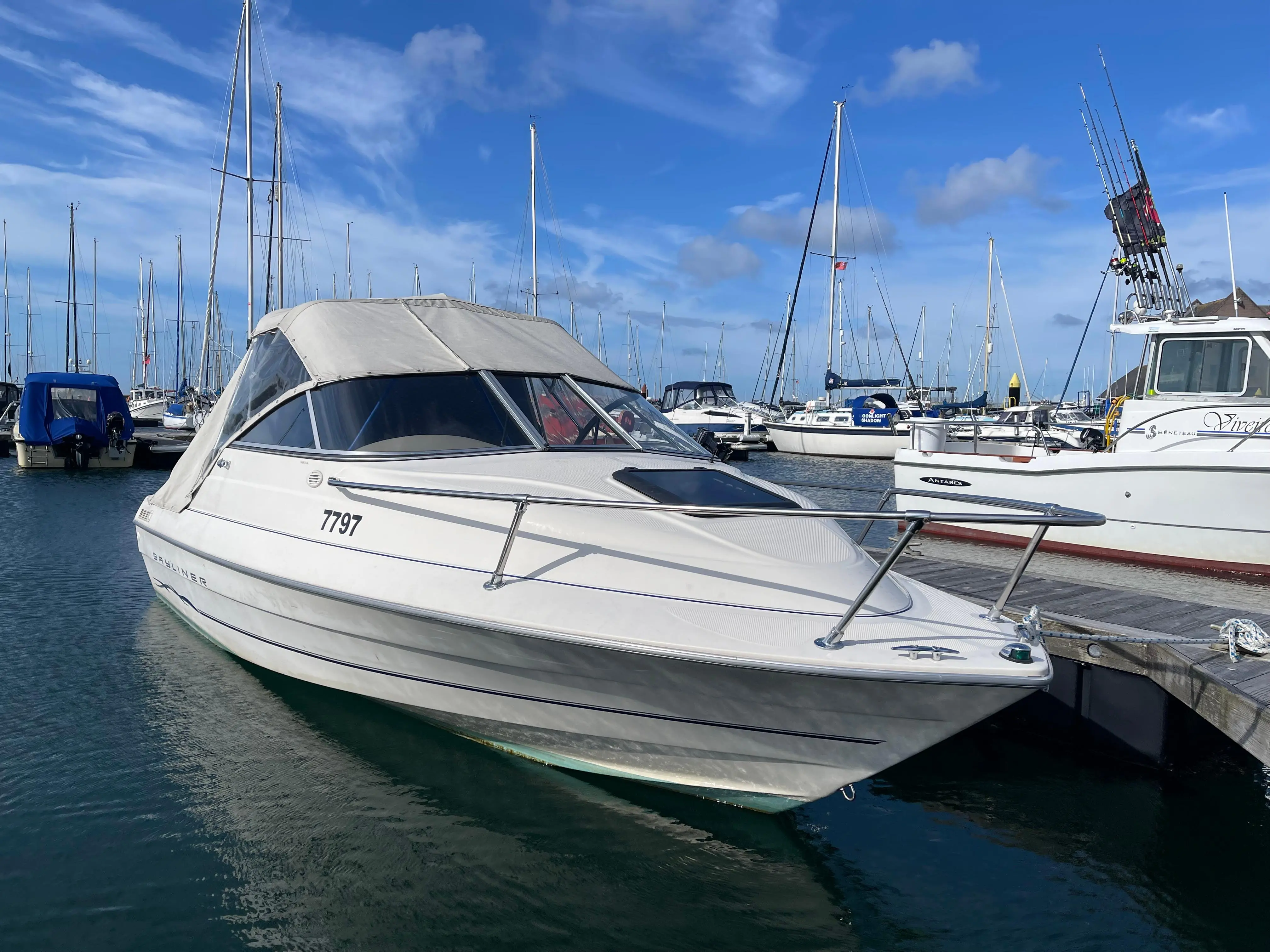 2002 Bayliner 1952 capri classic