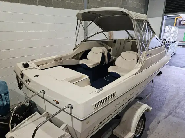 Bayliner 1952 Capri Classic