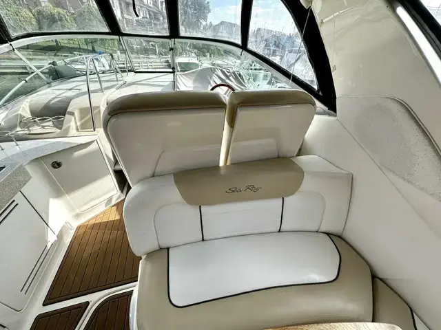 Sea Ray 330 Sundancer