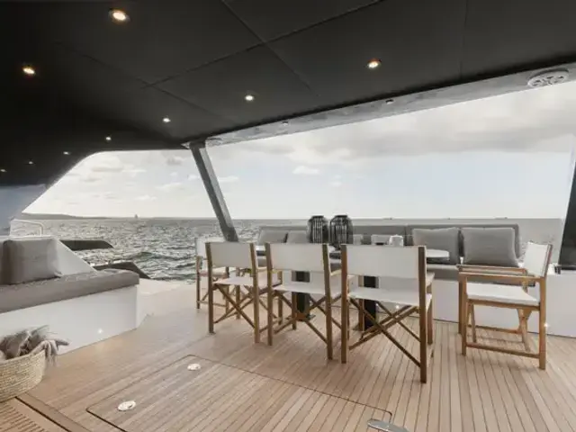 Moon Yacht Moon 60