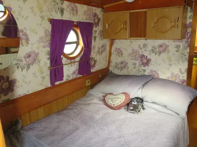 Marque Narrowboats 60