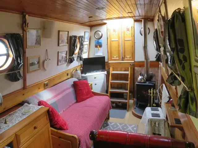 Marque Narrowboats 60