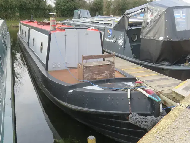 Marque Narrowboats 60