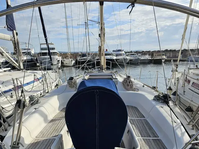 Bavaria 37