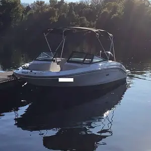 2023 Sea Ray 210 SPX Outboard