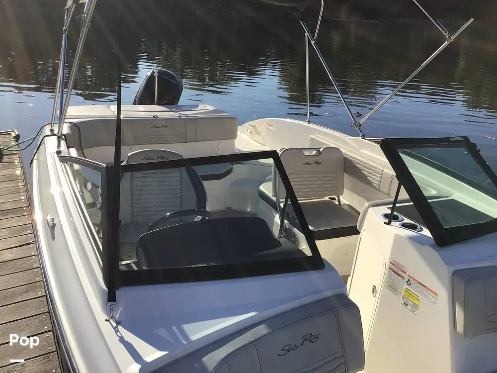 2023 Sea Ray 210 spx outboard