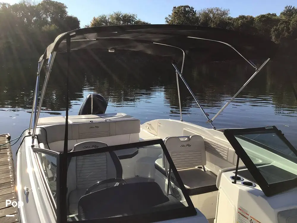 2023 Sea Ray 210 spx outboard