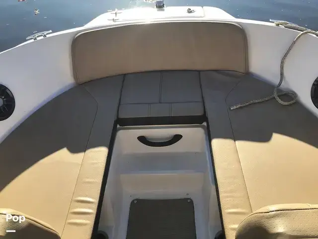 Sea Ray 210 SPX