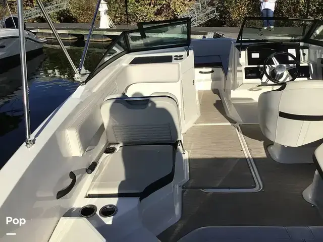 Sea Ray 210 SPX Outboard