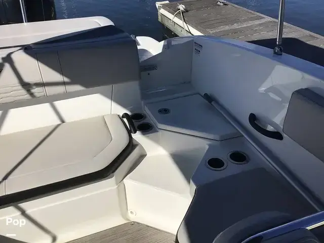 Sea Ray 210 SPX