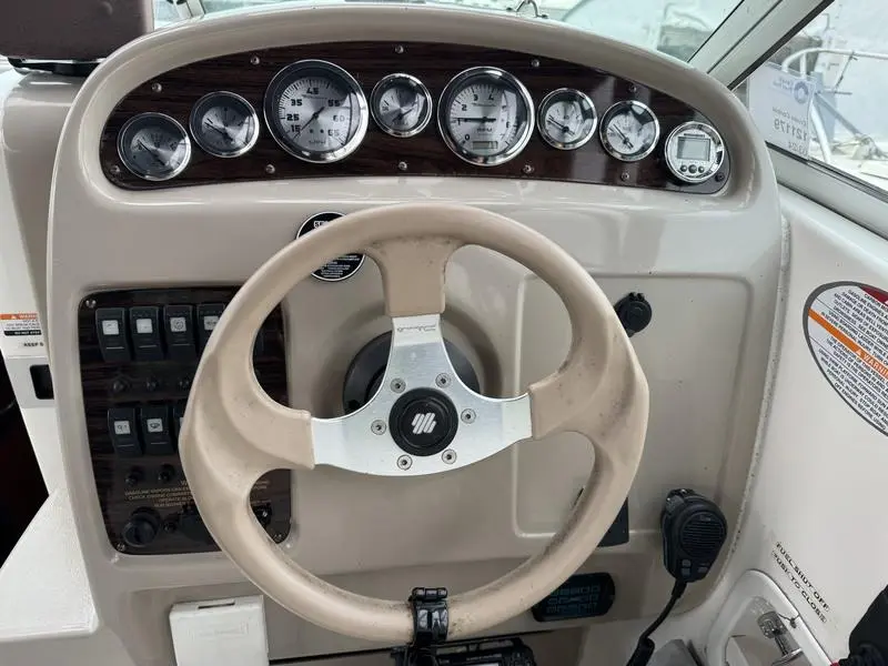 2000 Chaparral 240 signature