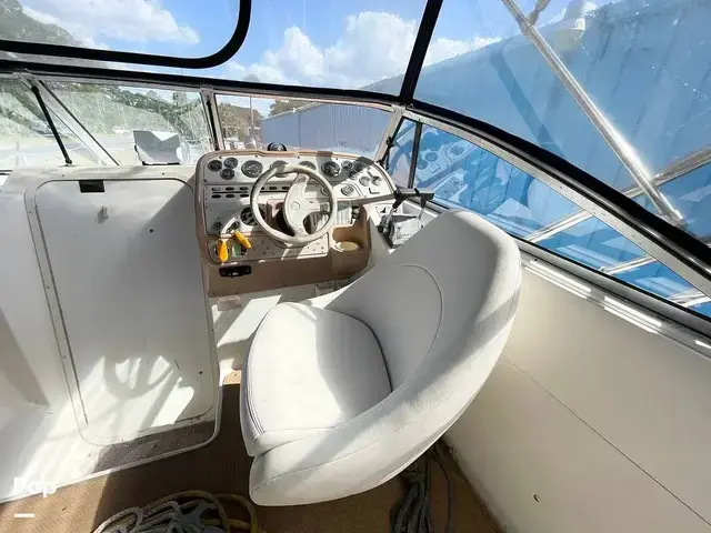 Rinker Fiesta Vee 280