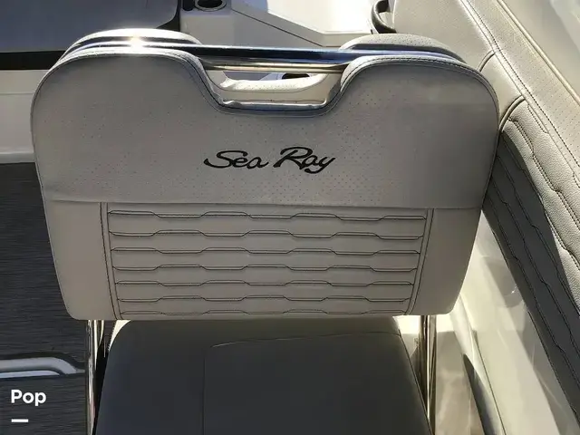 Sea Ray 210 SPX Outboard