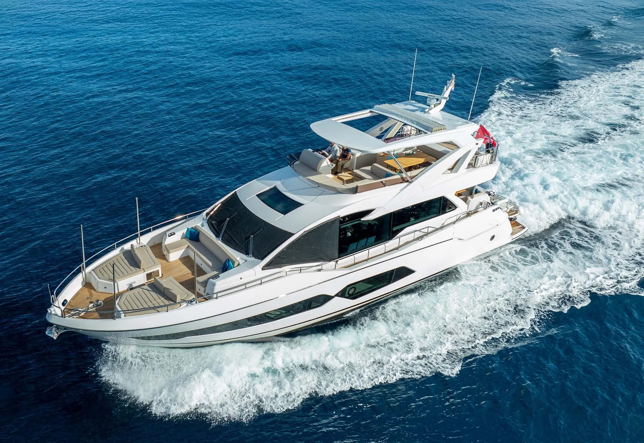 2020 Sunseeker 76 yacht