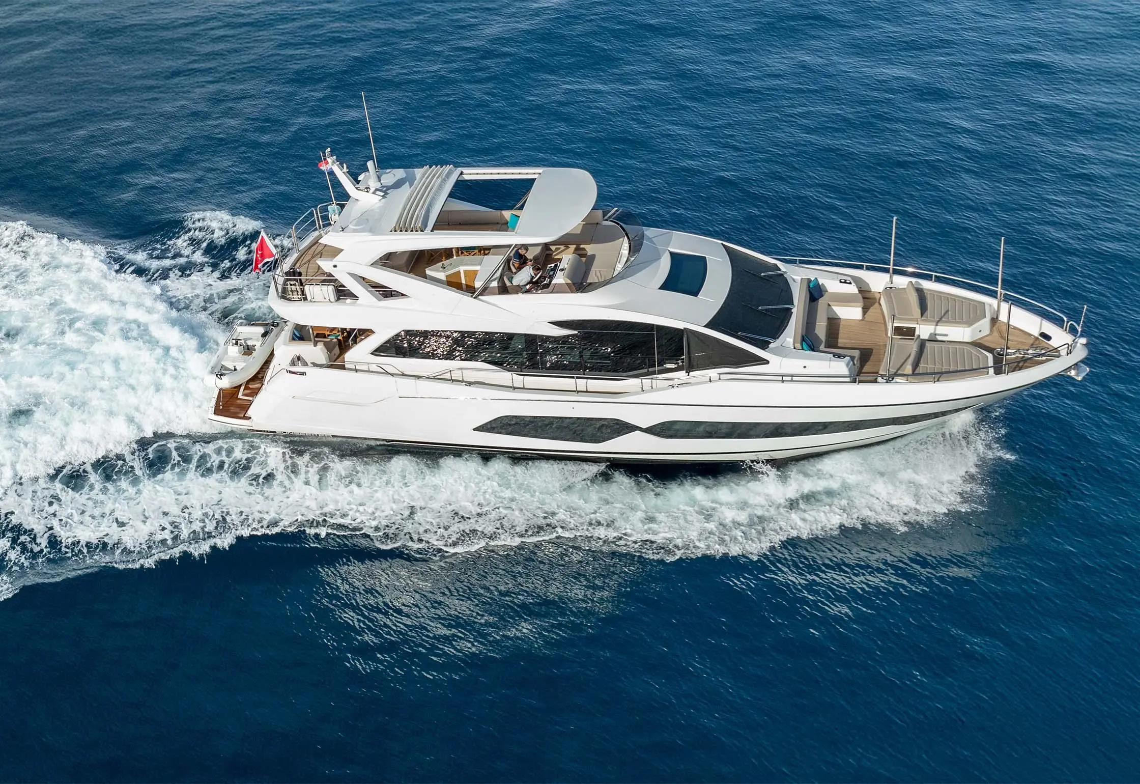 2020 Sunseeker 76 yacht