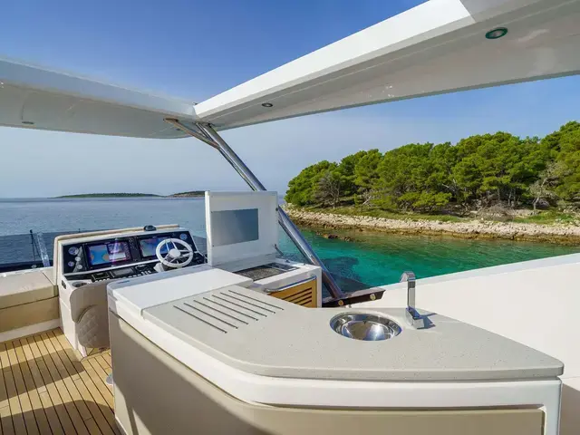 Sunseeker 76 Yacht