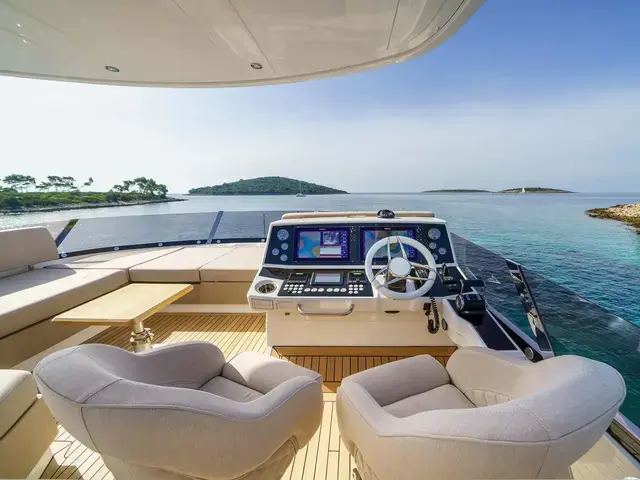 Sunseeker 76 Yacht