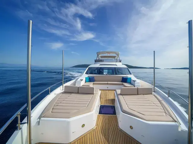 Sunseeker 76 Yacht