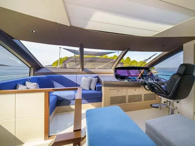 Sunseeker 76 Yacht